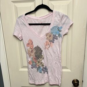 American Eagle Outfitters Pink Floral V-Neck Tee